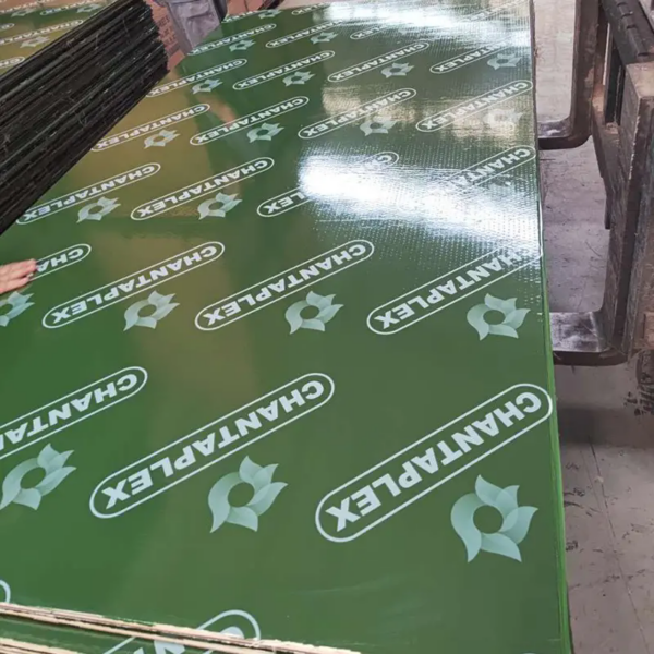 Green Film Faced Plywood - Image 2